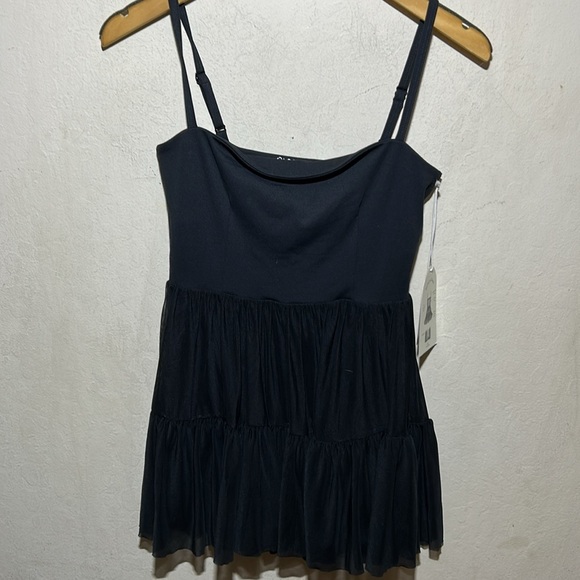 Elegant Black Mini Dress - Picture 7 of 11